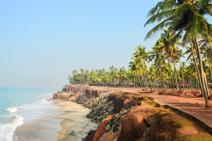 Walkway along the Varkala cliff to the north
